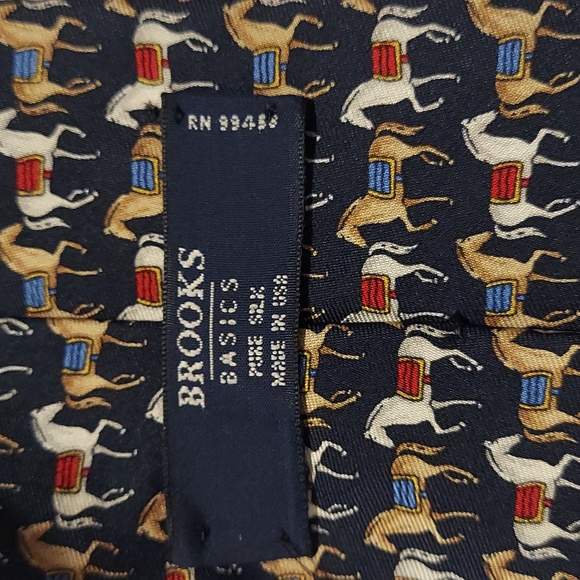 Brooks 100% Silk Neck Tie - Picture 3 of 10
